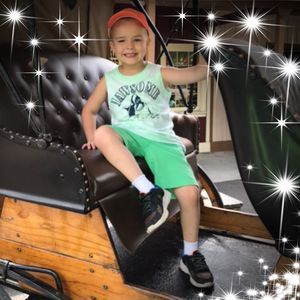 Meet your Posher, Sandra j